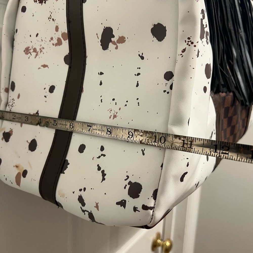 Stylish White and Brown Cow Print with Checkered insert Women's Bag - Picture 4 of 7